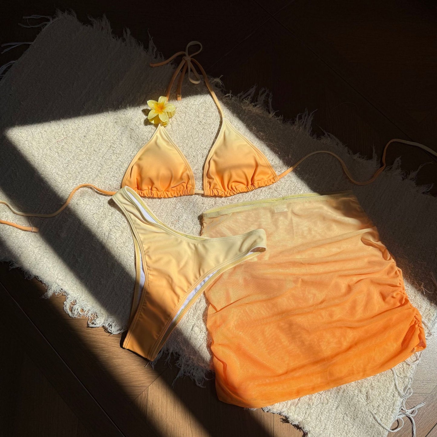 (4 days ready to ship) SY gradient three-piece bikini